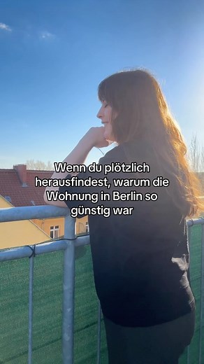 Da konnte doch was nicht stimmen. Unter 2000 € kalt im Monat… ________ #ichziehenachberlin #berlinerwohnungsmarkt #andysparkles #fashionblogger_de #franziskaelea #carmushka #anajohnson #fuermehrrealitätaufinstagram #berlin_gram | Andrea Funk