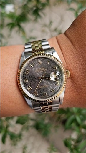 A rare, exquisite gold-plated 5-digit watch with a hidden grey computer-cut dial! #watch #rolex #...