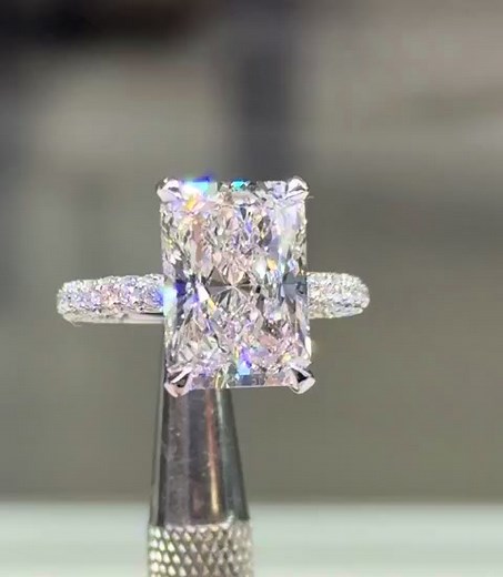 Radiant Raquel: Elongated Radiant Lab-Grown Diamond Ring
