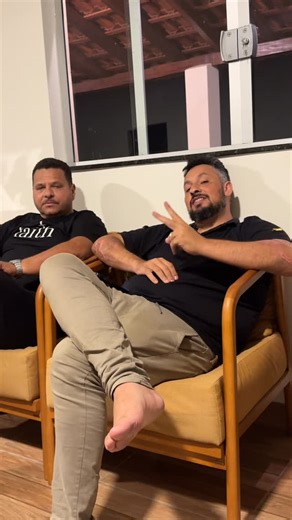 Uai Veículos Oficial on Instagram: "TODOS OS DIAS UM LOUVOR PRO SEU CORAÇÃO!!❤️‍🔥🫵🏼"