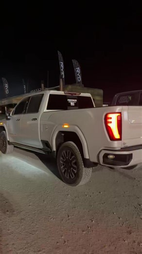 FP 5.0 Truck with Unique Strobe Lighting