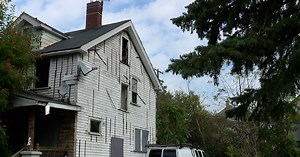 Cleveland leads the nation in new foreclosure filings, Ohio third among states