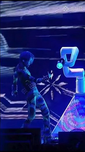 ABB Robot's Newest Star, PoWa, Storms the Stage at Xanadu 2.0 in Suzhou with @XIN LIU