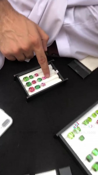 Gemstone Insights: Discover Their Unique Qualities