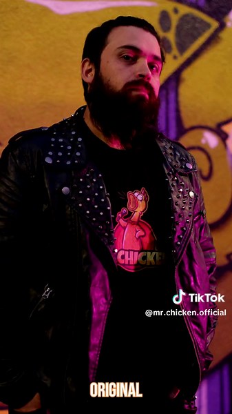 Visit the Mr. chicken Store and get your exclusive design 🐔🐔🔥🔥 LINK IN BIO !!🔗 Art by @franxart 💎 #mrchikenstore #mrchicken #design