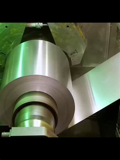 📄 How Aluminum Foil Is Made | From Raw Material to Kitchen Staple Ever wondered how aluminum foil is made? 🤔 It starts with bauxite ore, which is refined into pure aluminum. In factories, the aluminum is melted, rolled, and hammered into ultra-thin sheets that become the foil we use every day. 🏭⚙️ From raw material to your kitchen, watch the fascinating industrial process behind this everyday essential! ✨ #AluminumFoil #HowItsMade #FactoryProcess #MetalProcessing #KitchenEssentials 📄
