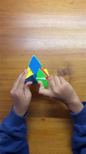 Pyraminx Twisty Puzzle !!