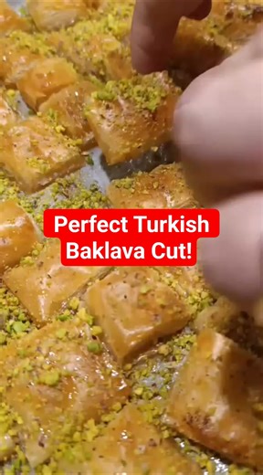 Traditional Turkish Baklava | Crispy & Sweet Homemade Recipe 🥮
