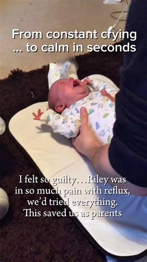 The tummy time baby settling device that works like nothing else… reflux + colic + gas = sorted!