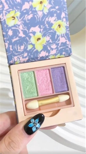 Glittery pastel eyeshadow palette😊#shorts #hacks #makeup