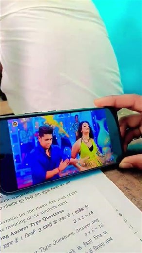 class mein masti karte hue #Williams High School exam #trendingshorts #shortvideo