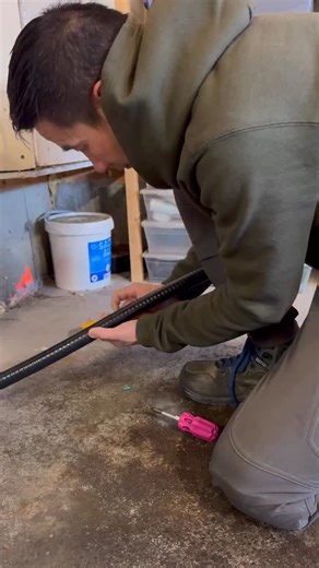 thesidingguy on Instagram: "I had no idea how to strip Teck cable before this. I wanted to change my hardwired EV plug to a Nema 14-50 outlet instead for different options. I consulted my electrician friend in my city to make sure that I wired everything properly. He suggested using a hacksaw for the Teck cable - my hacksaw was at the shop and all I had was a reciprocating saw (with a fine toothed metal blade) at home so that’s what I used and it worked. I’ve had a healthy fear of electricity fo