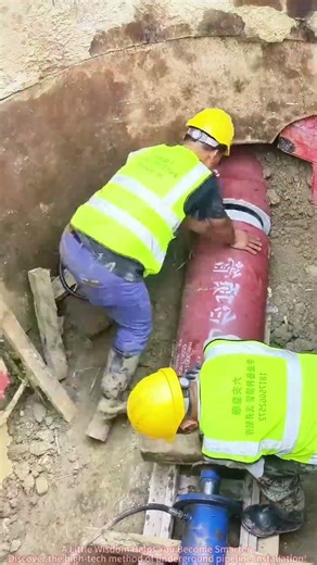 Pipe Jacking Process! How Workers Push Giant Pipes in Tight Spaces