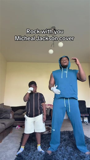I WANNA ROCK WITH YOU I WANNA GROOVE WITH YOUUUUU #fyp#foryou#blowthisup#michealjackson#jackson5
