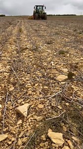 Claydon Drill Drilling Direct into Stoney Soil in France 🇫🇷 #Claydon #claydondrill #loveyoursoil #optitill #directdrill #regenag #directdrilling #ukmade #Claas #Tractor #Farm #Farming #Farmlife | Claydon Drills