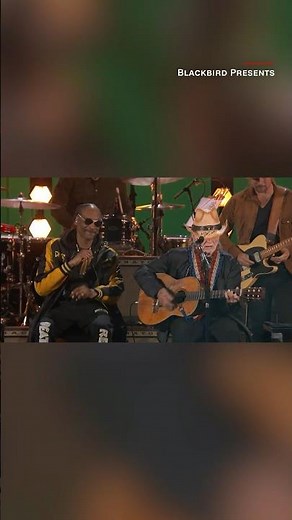 Hear Snoop Dogg sing 'Roll Me Up' with Willie Nelson