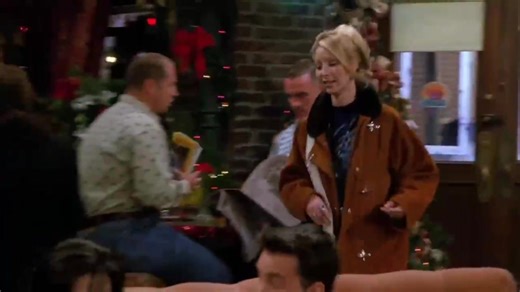 As Phoebe Buffay once said, “Happy Christmas Eve, Eve”🎄❤️ | LolaVie