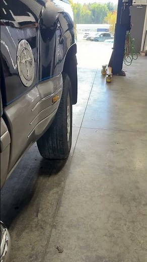 4-Wheel Steering Still Works After 20 Years! (C3 Quadrasteer)