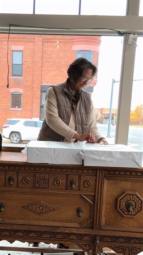 38 reactions · 7 comments | Opening Day was wild!! 歷✨ Thanks to Amy’s beautiful pumpkin cookies and Nance’s crock pot cider, the shop smelled like fall and buzzed with joy. We were busy from open to close and couldn’t be more grateful for everyone who stopped in to kick off Big Game weekend with us!! #blcbstyle #boutiqueshopping #shopanaconda #retail #fallevent #boutiqueevent #eventsetup #pumpkincookies | Beautiful Life Clothing Boutique | Facebook