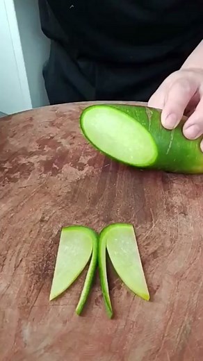 Mastering the Art of Slicing Cucumbers in the Kitchen