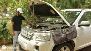 Land Rover Freelander 2 gets a comprehensive service and brakes overhaul through Cartisan! Cartisan.in/luxury | Cartisan