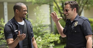 Let's Be Cops - Die Party Bullen · Film 2015 · Trailer · Kritik