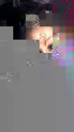 126K views · 2.3K reactions | El esencial en el bolso de Cardi B (y en el de cualquier madre) | Vogue España | Facebook