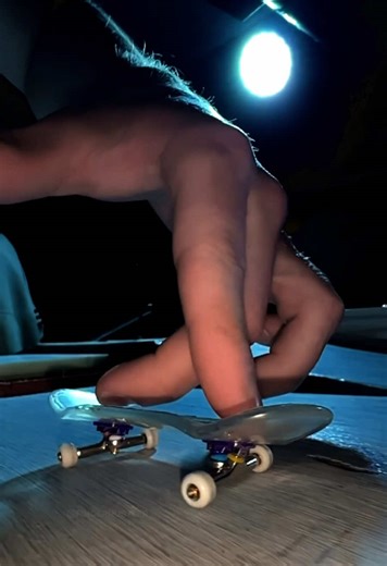 Experience Transparent Fingerboarding Like Never Before!
