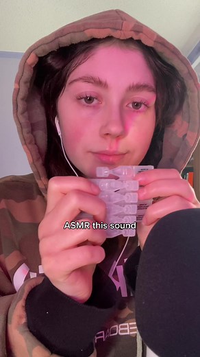 Scratches ^.^ #asmr #asmrtriggers #asmrsounds #sleepy #fyp