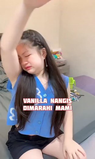 867K views · 16K reactions |  aku mau robot buat menulis-writing bot | Vanillaaaly lovely | Facebook