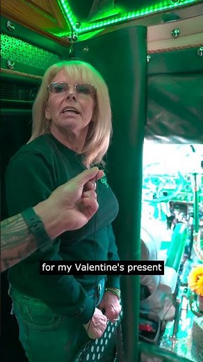 Snow Trucking takes us on a quick tour of their cab!