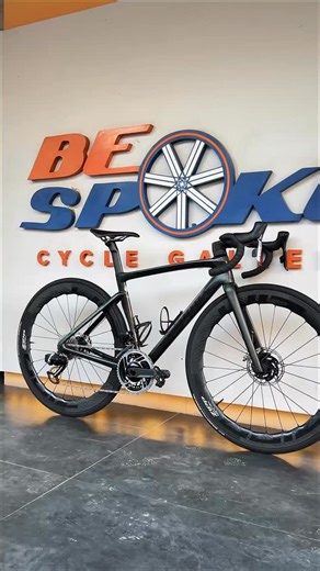 Jual Beli Road Bike Jakarta on Instagram: "S-Works Tarmac SL7 Carbon Green size 52 - Handlebar sworks aerofly 40/8cm - BB Ceramic Speed - Groupset Sram RED D1 PM (48/35 170mm 10- 33t) Without OSPW (SOLD) - Wheelset ZIPP 454 NSW V2 (SOLD) - Used in very good condition DM us NOW! @consign.deal @consign.deal @consign.deal #consigndeal #bikemarketplace #trustedbikemarket #jualbelisepeda"