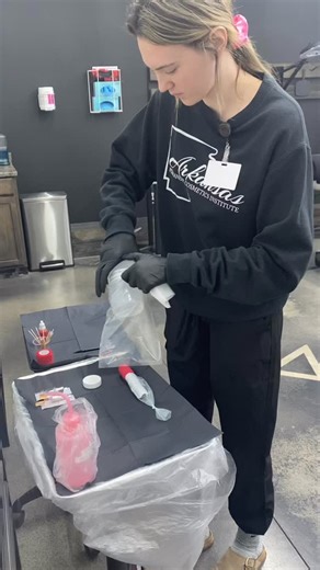 🧴 Sanitation First: Safety in Permanent Makeup 🧴 Before any PMU procedure, proper sanitation is key—for both the client and the artist. At APCI, we follow strict protocols to ensure every procedure is safe and hygienic: ✅ Wash and sanitize hands before and after each procedure ✅ Disinfect all tools and surfaces ✅ Use single-use needles and pigments ✅ Wear gloves and replace them as needed A clean workspace isn’t just professional—it’s essential for healthy, long-lasting results. Safety always 