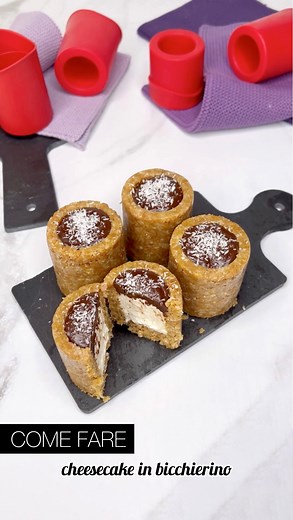 Le cheesecake in bicchierino sono un dessert estivo senza cottura, gustoso e personalizzabile a tuo piacimento 🥥 Quanti ne mangeresti? Trovi lo stampo sul nostro shop online, link in bio. #cheesecake #cheesecakefredda #cheesecakealcocco #dolceestivo #ricettafacile #ricettaveloce #fattoincasa | COCORO'
