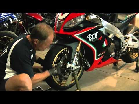 Removing and reinstaling a motorcycle front wheel correctly