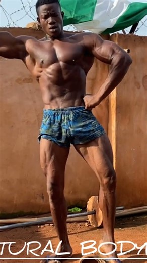 Big natural bodybuilder | Flex from the gym #motivation