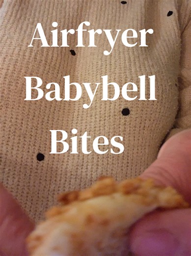 🎥 Watch these Babybels turn into the crispiest cheese bites ever in the air fryer 🤤🧀 #airfryerrecipes #babybel #cheeselover #easyrecipes #airfryersnacks