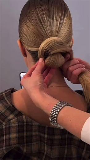 5-Minute Sleek Low Bun | Elegant Updo Tutorial ✨ #SleekBun #HairHacks #WeddingHair