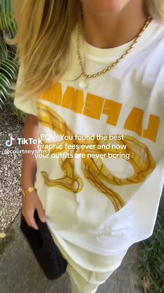 Best Graphic Tees for Summer Outfits | Women's Fashion