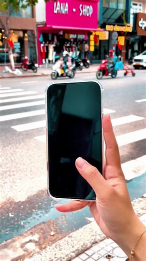 Silly Smile Live Wallpaper for Fun Home Screens