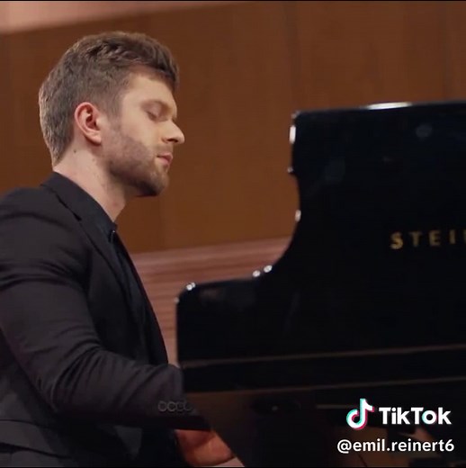Enchanting Moonlight Piano Duo Performance in Germany