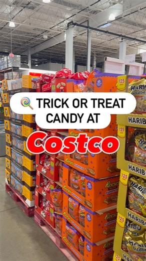 Halloween candy in bulk at Costco always has you prepped for the best candy on Halloween. #costco #costcofinds #costcohaul #halloweencandy #candy #chocolate | Discovering Costco