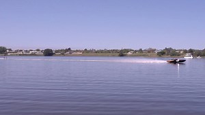 Four straight wins for Superman, 51 boats, sunny skies and a whole lot of fun! Here's what happened on race day at the Grafton Bridge to Bridge! | Ski Racing Australia