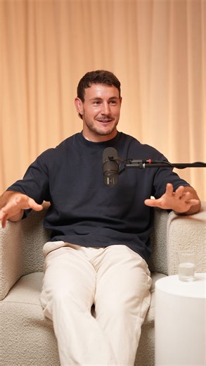 Alli Simpson | and we’re live 🤍 @lukebateman_: Diving Inwards, Life In The Jungle & Writing His Way Forward x here’s a little #ImACelebrityGetMeOutOfHere... | Instagram