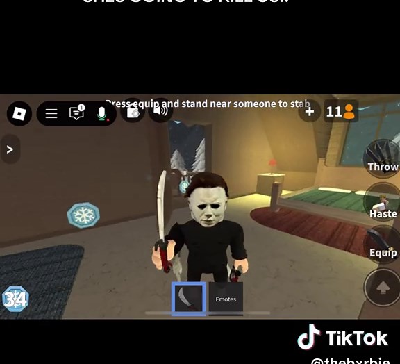 Run from the Murderer in Roblox Murder Mystery