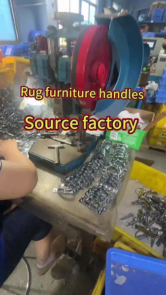 Stainless steel handle assembly ✅ Main products: Door and window hinges, locks, handles, pulleys, custom stamping parts and CNC machined accessories ✅ One-stop supporting service ✅ OEM & ODM services available ✅ In-stock items delivered on the same day with flexible MOQ ✅ Small trial orders are welcome 🌏 Official Website: https://gwjhardware.com/ ☎️ WhatsApp: 8615999770681 #HeavyDutyStainlessSteelConcealedHingeManufacturer #FurnitureIndustrialElectricalCabinetHardware #FactoryOnsiteVideo #OneSt