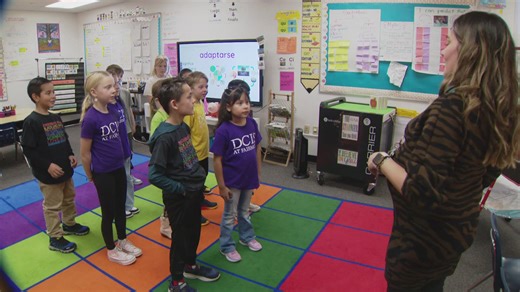 Colorado school's dual-language program teaches students English and Spanish at the same time