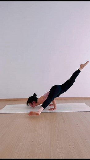 Benefits of practicing Morning Yoga exercise routine Full Body...