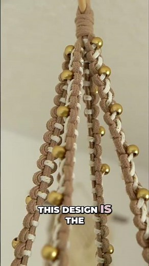 DIY Macrame Plant Hanger With Beautiful Texture.