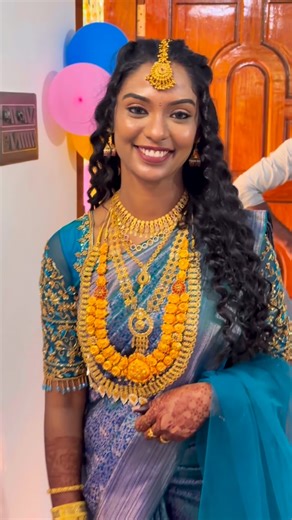 𝙉𝙄𝙎𝙃𝘼 𝙈|𝙈𝘼𝙆𝙀𝙐𝙋 𝘼𝙍𝙏𝙄𝙎𝙏 on Instagram: "Blue wave 🌊 🦋 Bride @shabina_shajin ✨."